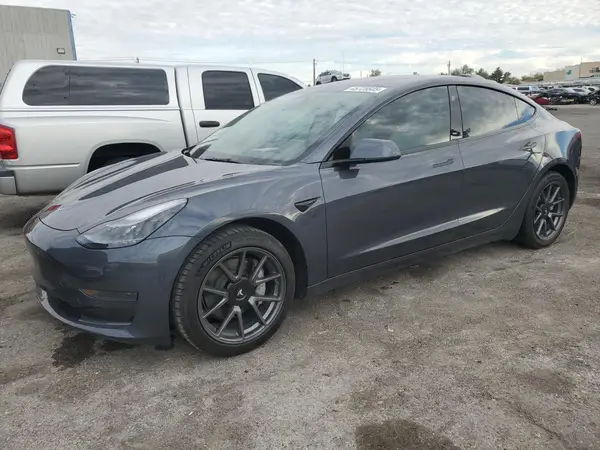 5YJ3E1EA4NF312207 2022 TESLA MODEL 3 - Image 1