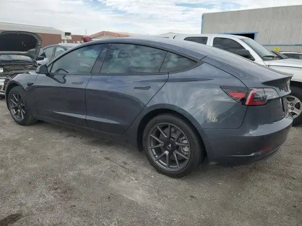 5YJ3E1EA4NF312207 2022 TESLA MODEL 3 - Image 2