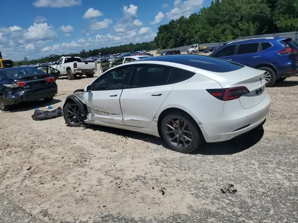 5YJ3E1EA4NF321151 2022 TESLA MODEL 3 - Image 2