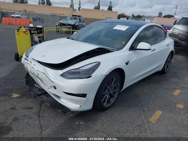 5YJ3E1EA4NF323322 2022 TESLA MODEL 3 - Image 2