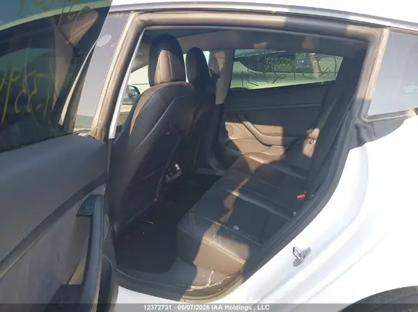 5YJ3E1EA4NF339469 2022 TESLA MODEL 3 - Image 8