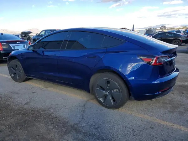 5YJ3E1EA4NF340475 2022 TESLA MODEL 3 - Image 2