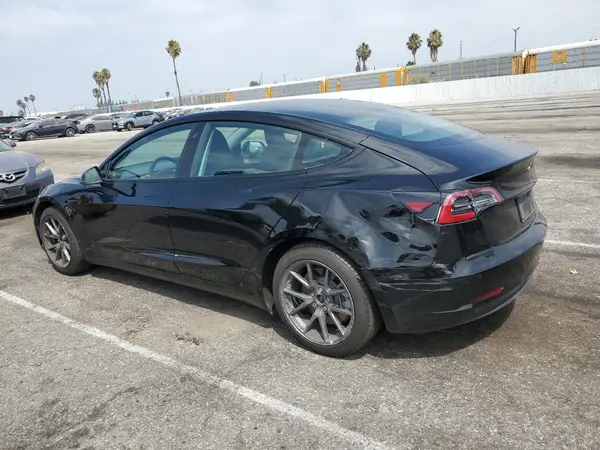 5YJ3E1EA4NF340833 2022 TESLA MODEL 3 - Image 2