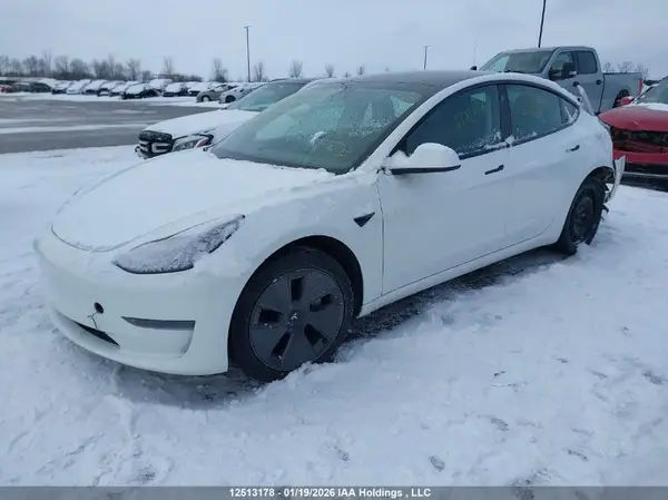 5YJ3E1EA4NF341822 2022 TESLA MODEL 3 - Image 2