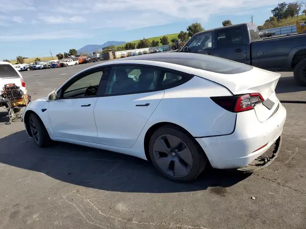 5YJ3E1EA4NF344056 2022 TESLA MODEL 3 - Image 2