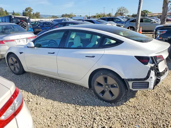 5YJ3E1EA4NF347197 2022 TESLA MODEL 3 - Image 2