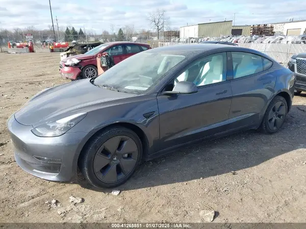 5YJ3E1EA4NF347894 2022 TESLA MODEL 3 - Image 2