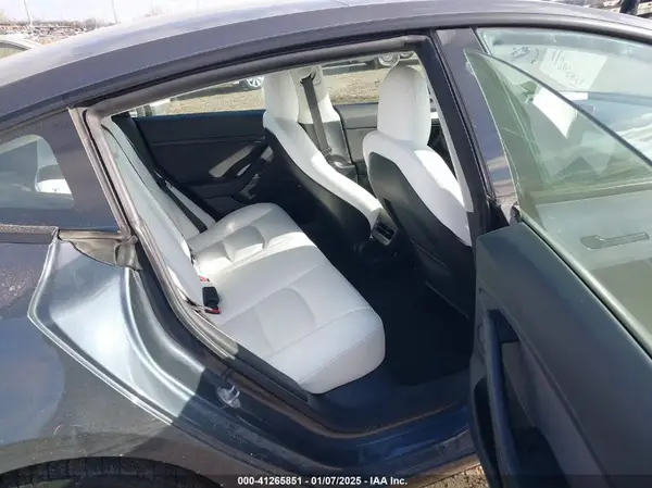 5YJ3E1EA4NF347894 2022 TESLA MODEL 3 - Image 8