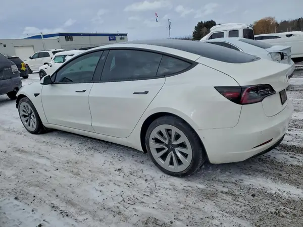 5YJ3E1EA4NF356336 2022 TESLA MODEL 3 - Image 2