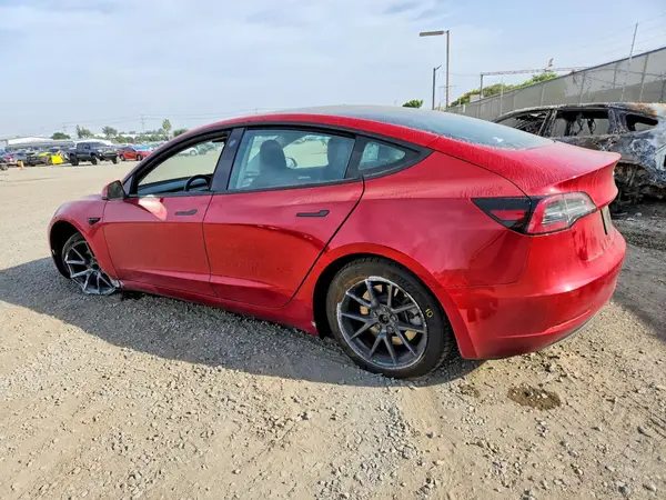 5YJ3E1EA4NF357163 2022 TESLA MODEL 3 - Image 2