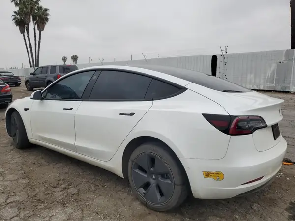 5YJ3E1EA4NF359740 2022 TESLA MODEL 3 - Image 2