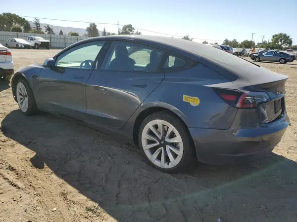 5YJ3E1EA4NF359754 2022 TESLA MODEL 3 - Image 2