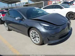 5YJ3E1EA4NF360662 2022 TESLA MODEL 3