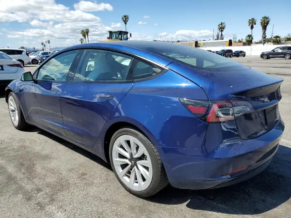 5YJ3E1EA4NF361410 2022 TESLA MODEL 3 - Image 2