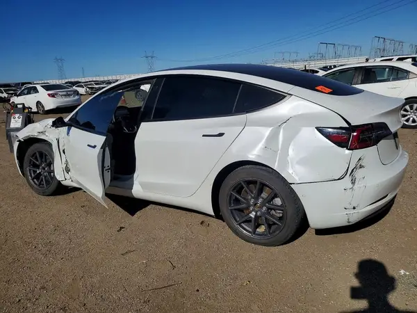5YJ3E1EA4NF362489 2022 TESLA MODEL 3 - Image 2