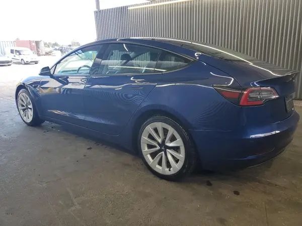5YJ3E1EA4NF368650 2022 TESLA MODEL 3 - Image 2