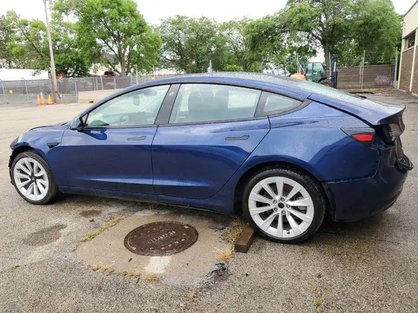 5YJ3E1EA4NF369166 2022 TESLA MODEL 3 - Image 2