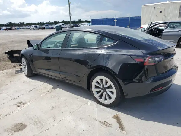 5YJ3E1EA4NF369264 2022 TESLA MODEL 3 - Image 2