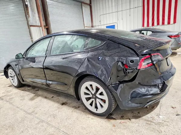 5YJ3E1EA4NF369636 2022 TESLA MODEL 3 - Image 2