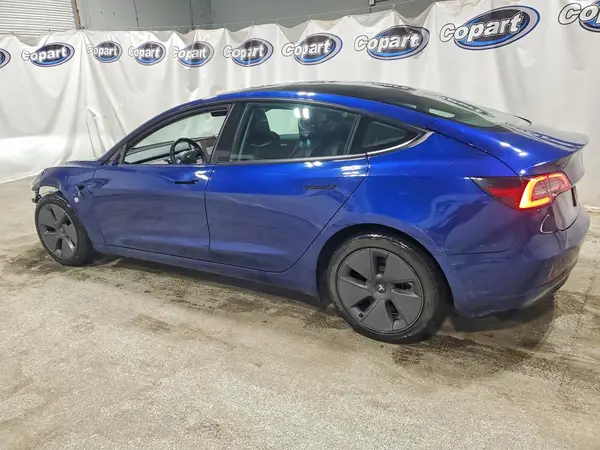 5YJ3E1EA4NF369782 2022 TESLA MODEL 3 - Image 2