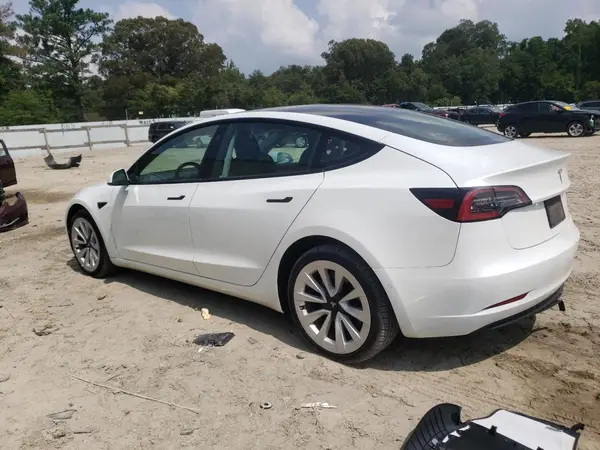 5YJ3E1EA4NF369930 2022 TESLA MODEL 3 - Image 2