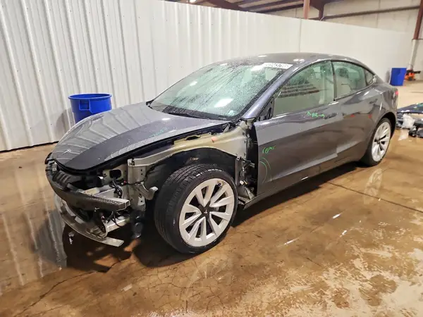 5YJ3E1EA4NF370317 2022 TESLA MODEL 3 - Image 1