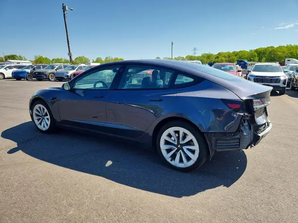 5YJ3E1EA4NF370673 2022 TESLA MODEL 3 - Image 2
