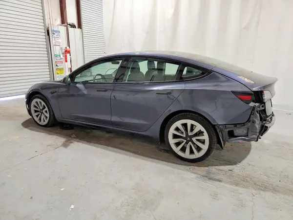 5YJ3E1EA4NF370978 2022 TESLA MODEL 3 - Image 2