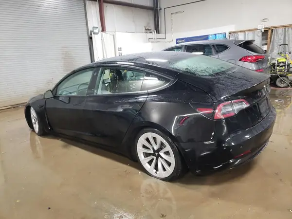 5YJ3E1EA4NF371211 2022 TESLA MODEL 3 - Image 2