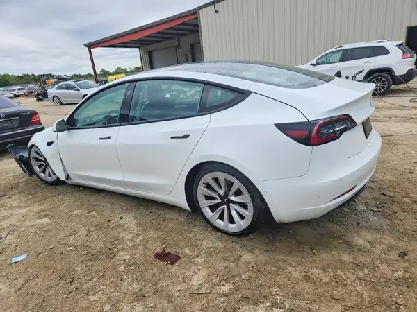5YJ3E1EA4NF371399 2022 TESLA MODEL 3 - Image 2