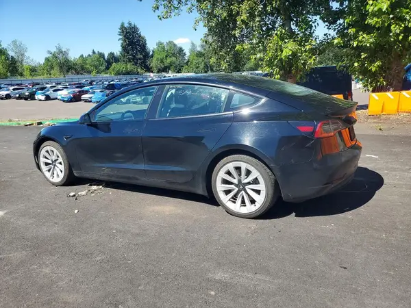 5YJ3E1EA4NF371726 2022 TESLA MODEL 3 - Image 2