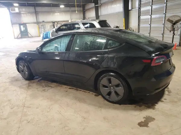 5YJ3E1EA4NF372004 2022 TESLA MODEL 3 - Image 2