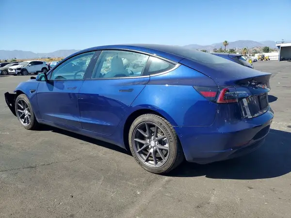 5YJ3E1EA4NF372987 2022 TESLA MODEL 3 - Image 2