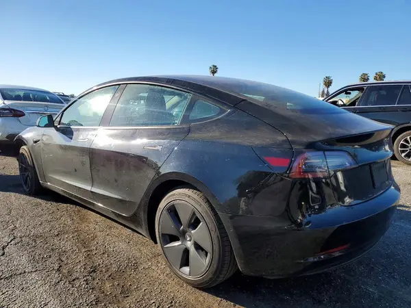 5YJ3E1EA4NF373363 2022 TESLA MODEL 3 - Image 2