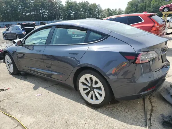 5YJ3E1EA4NF373461 2022 TESLA MODEL 3 - Image 2