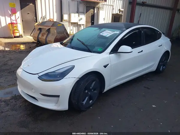 5YJ3E1EA4NF376604 2022 TESLA MODEL 3 - Image 2