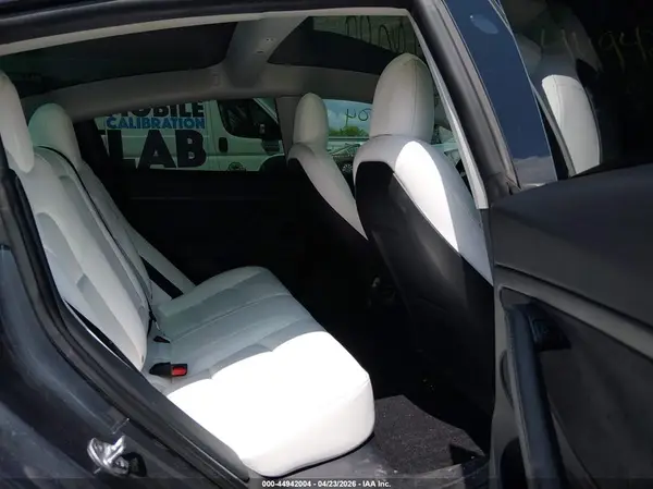5YJ3E1EA4PF383037 2023 TESLA MODEL 3 - Image 8
