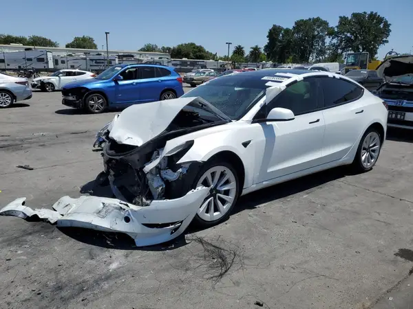 5YJ3E1EA4PF384799 2023 TESLA MODEL 3 - Image 1