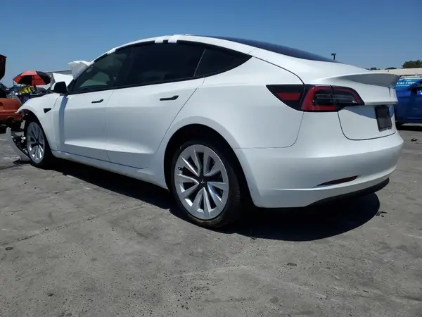 5YJ3E1EA4PF384799 2023 TESLA MODEL 3 - Image 2