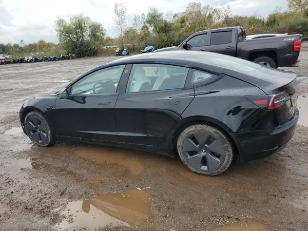 5YJ3E1EA4PF394250 2023 TESLA MODEL 3 - Image 2