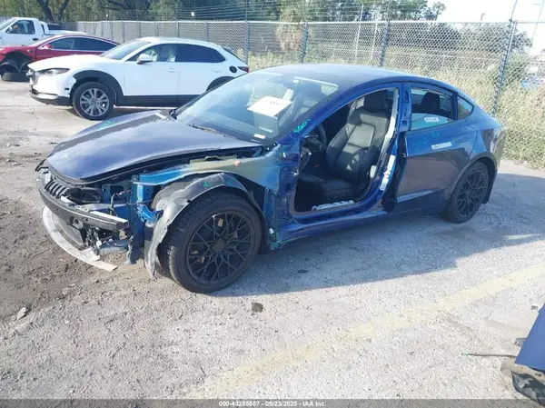5YJ3E1EA4PF394345 2023 TESLA MODEL 3 - Image 2
