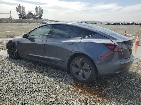 5YJ3E1EA4PF397956 2023 TESLA MODEL 3 - Image 2