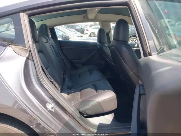 5YJ3E1EA4PF398573 2023 TESLA MODEL 3 - Image 8