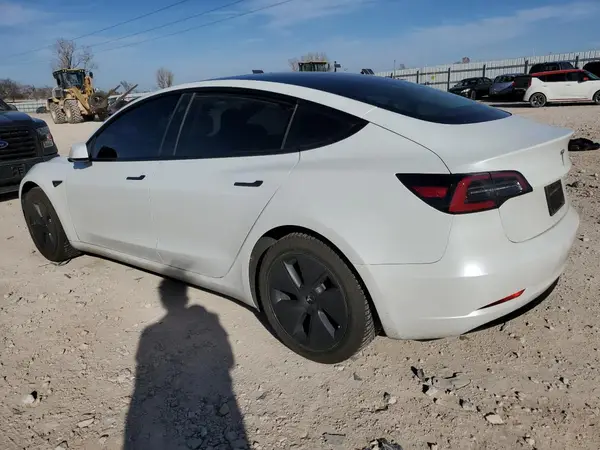 5YJ3E1EA4PF399853 2023 TESLA MODEL 3 - Image 2