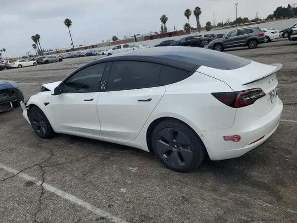 5YJ3E1EA4PF400127 2023 TESLA MODEL 3 - Image 2