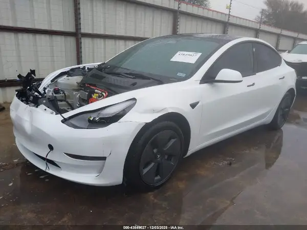 5YJ3E1EA4PF403738 2023 TESLA MODEL 3 - Image 2
