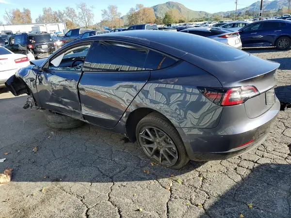 5YJ3E1EA4PF403951 2023 TESLA MODEL 3 - Image 2
