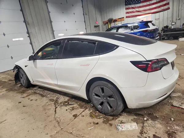5YJ3E1EA4PF404212 2023 TESLA MODEL 3 - Image 2