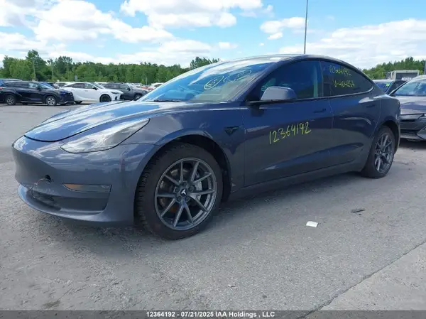 5YJ3E1EA4PF404257 2023 TESLA MODEL 3 - Image 2