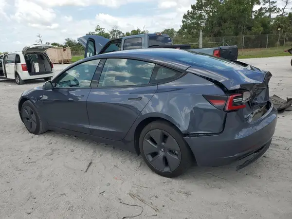 5YJ3E1EA4PF407112 2023 TESLA MODEL 3 - Image 2